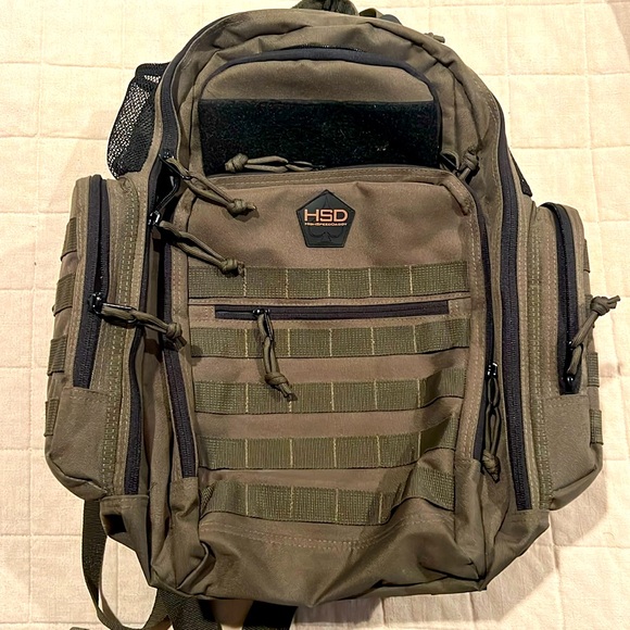 High Speed Daddy Diaper Bag EUC
Retails Amazon: $94 - Picture 4 of 7